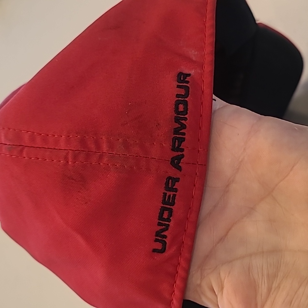 Under Armour Red Hat - Picture 2 of 5